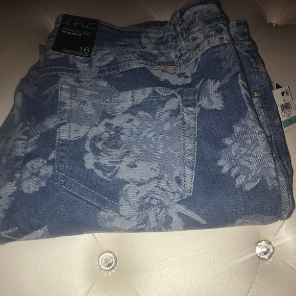 NEW INC International Concepts Indigo Floral Jacquard Skinny Leg Jeans Size 16 - Picture 5 of 7